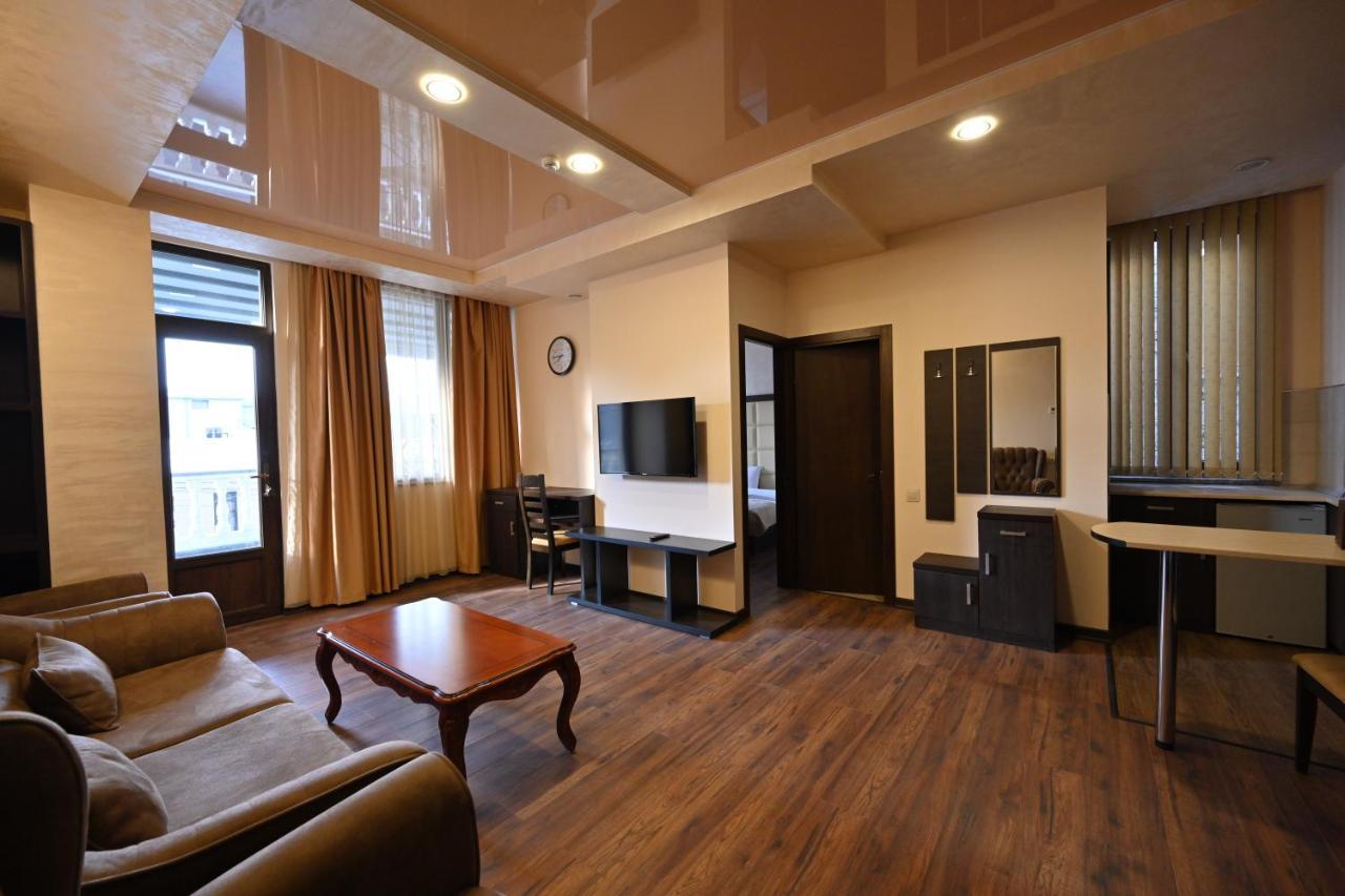 Hotel Partiez Yerevan Luaran gambar