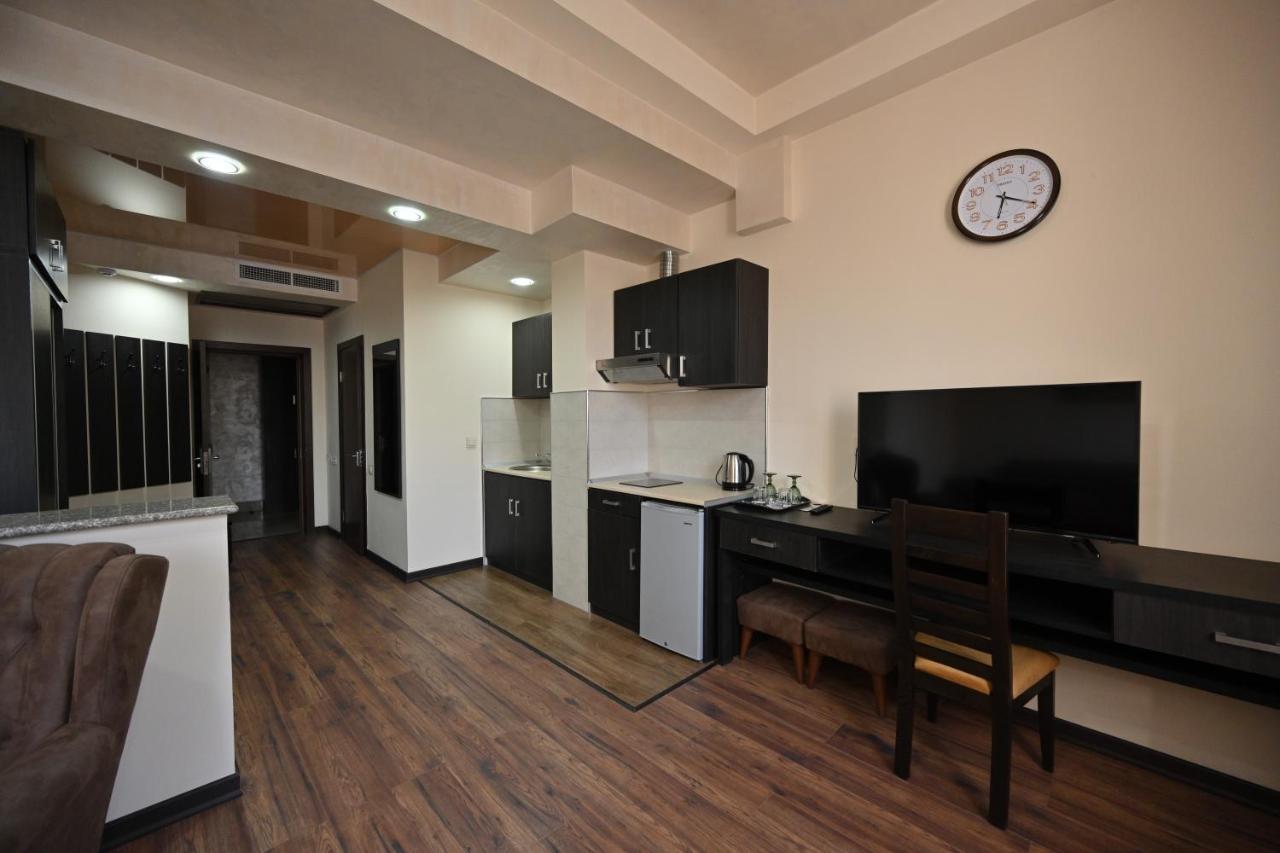 Hotel Partiez Yerevan Luaran gambar