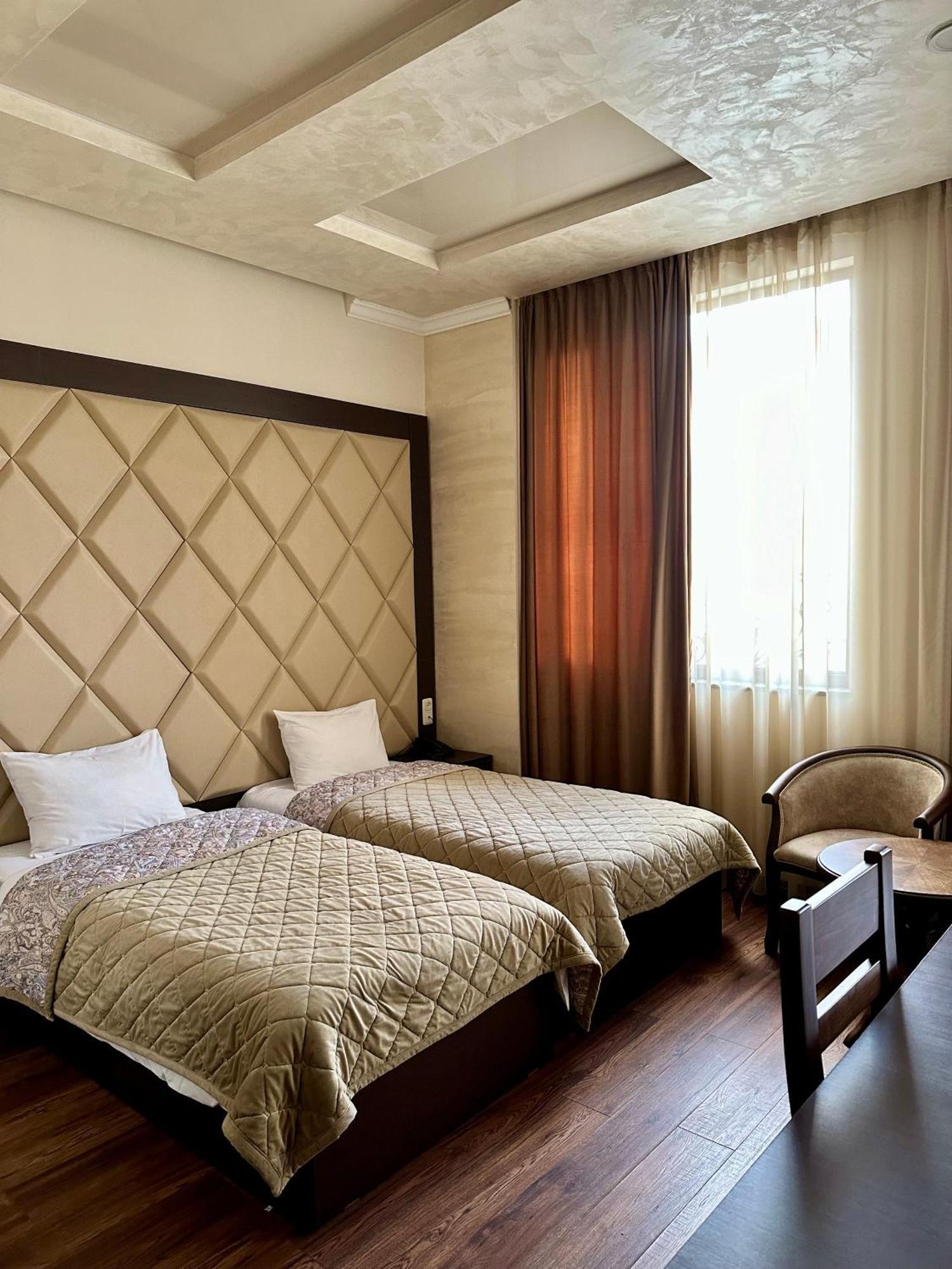 Hotel Partiez Yerevan Luaran gambar