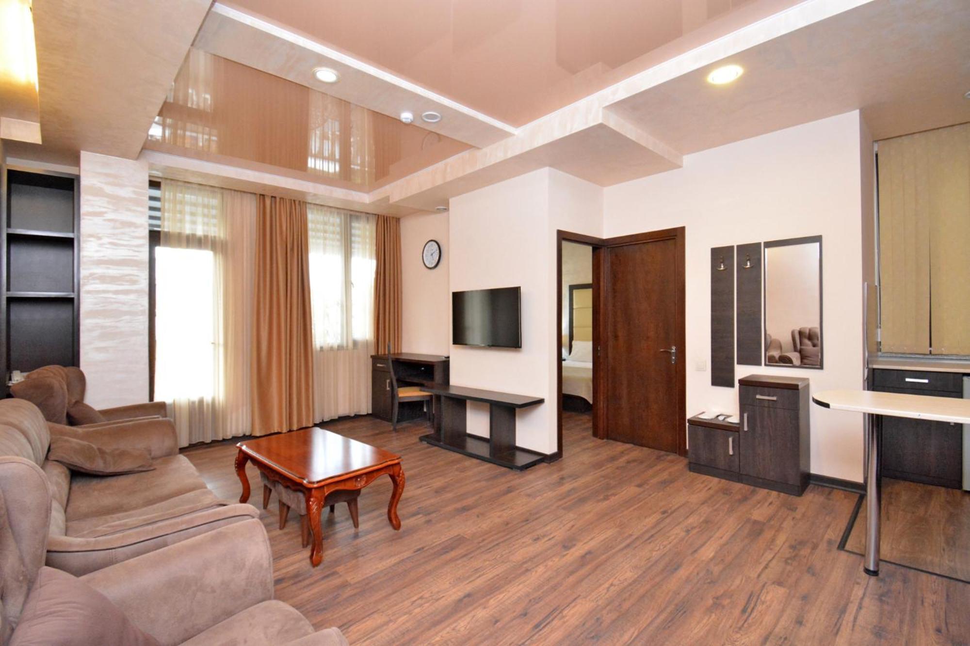 Hotel Partiez Yerevan Luaran gambar