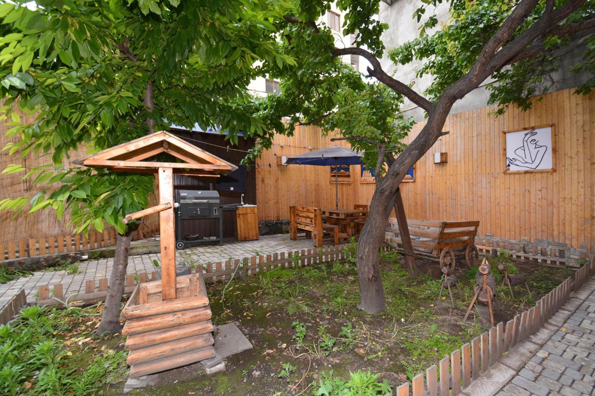 Hotel Partiez Yerevan Luaran gambar