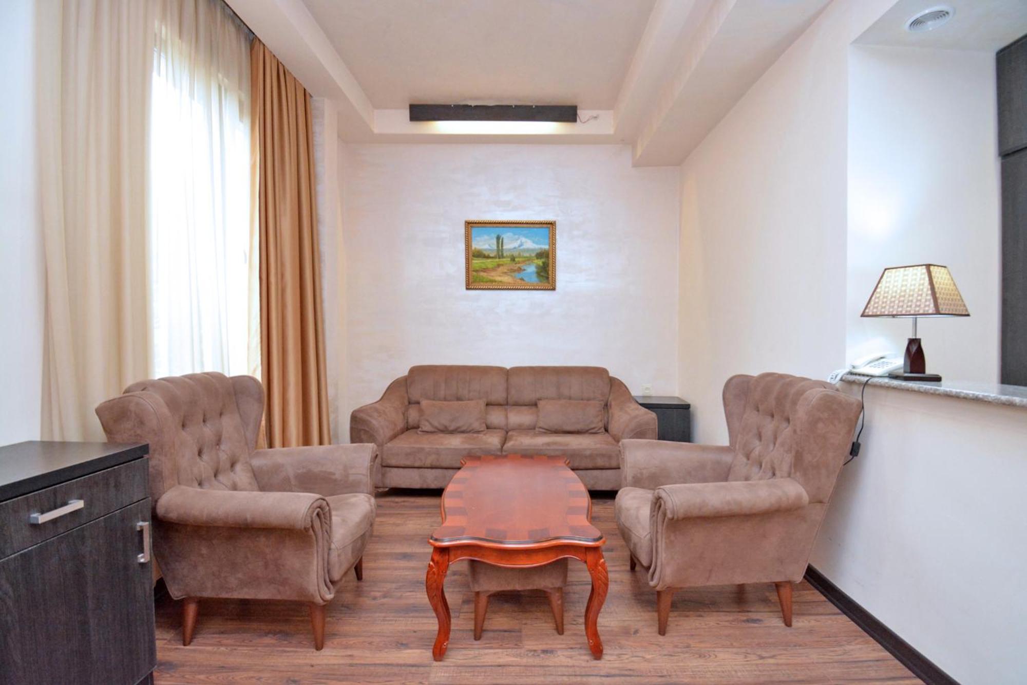 Hotel Partiez Yerevan Luaran gambar