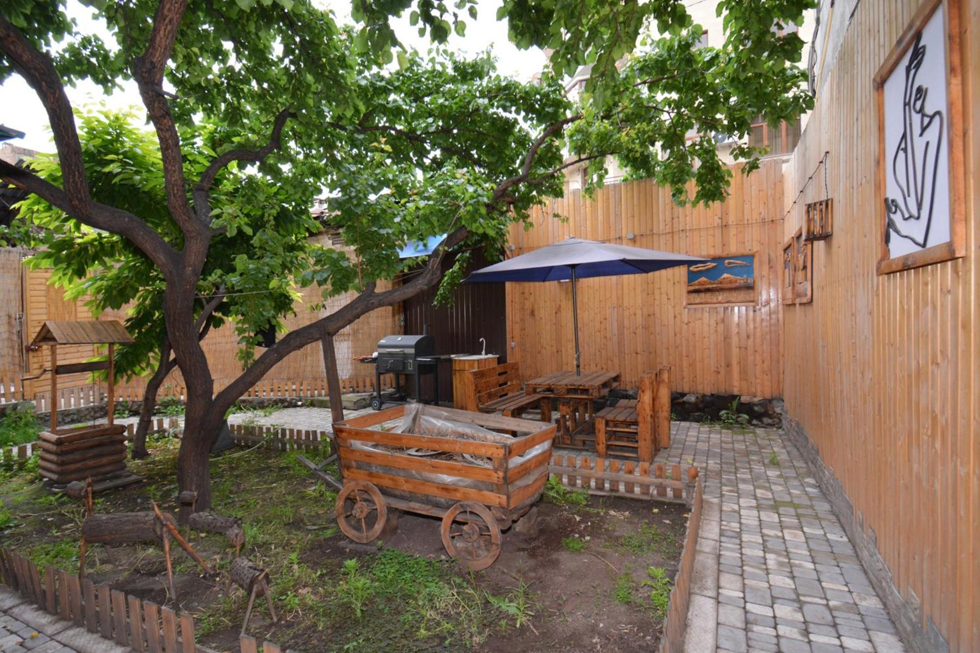 Hotel Partiez Yerevan Luaran gambar