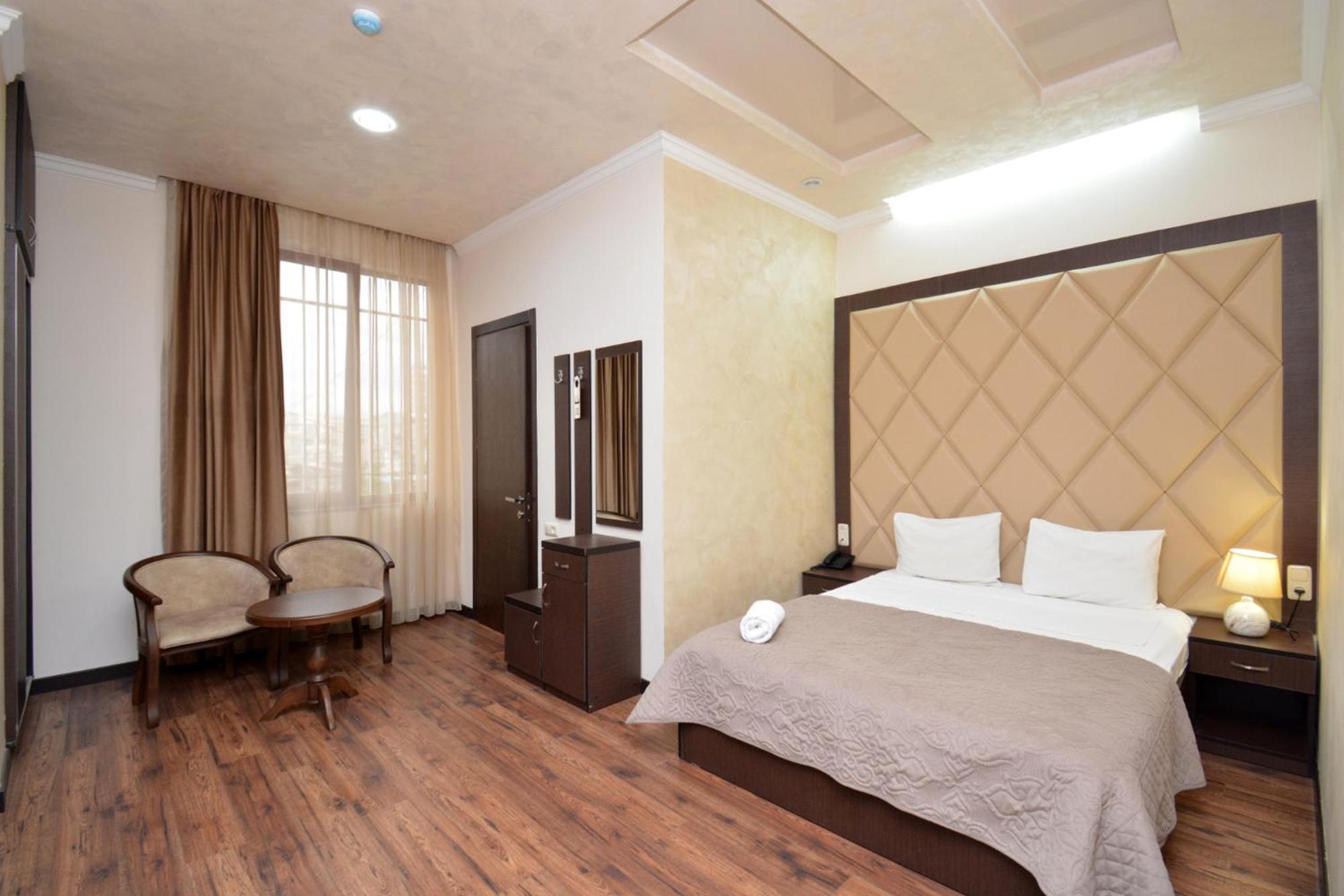 Hotel Partiez Yerevan Luaran gambar