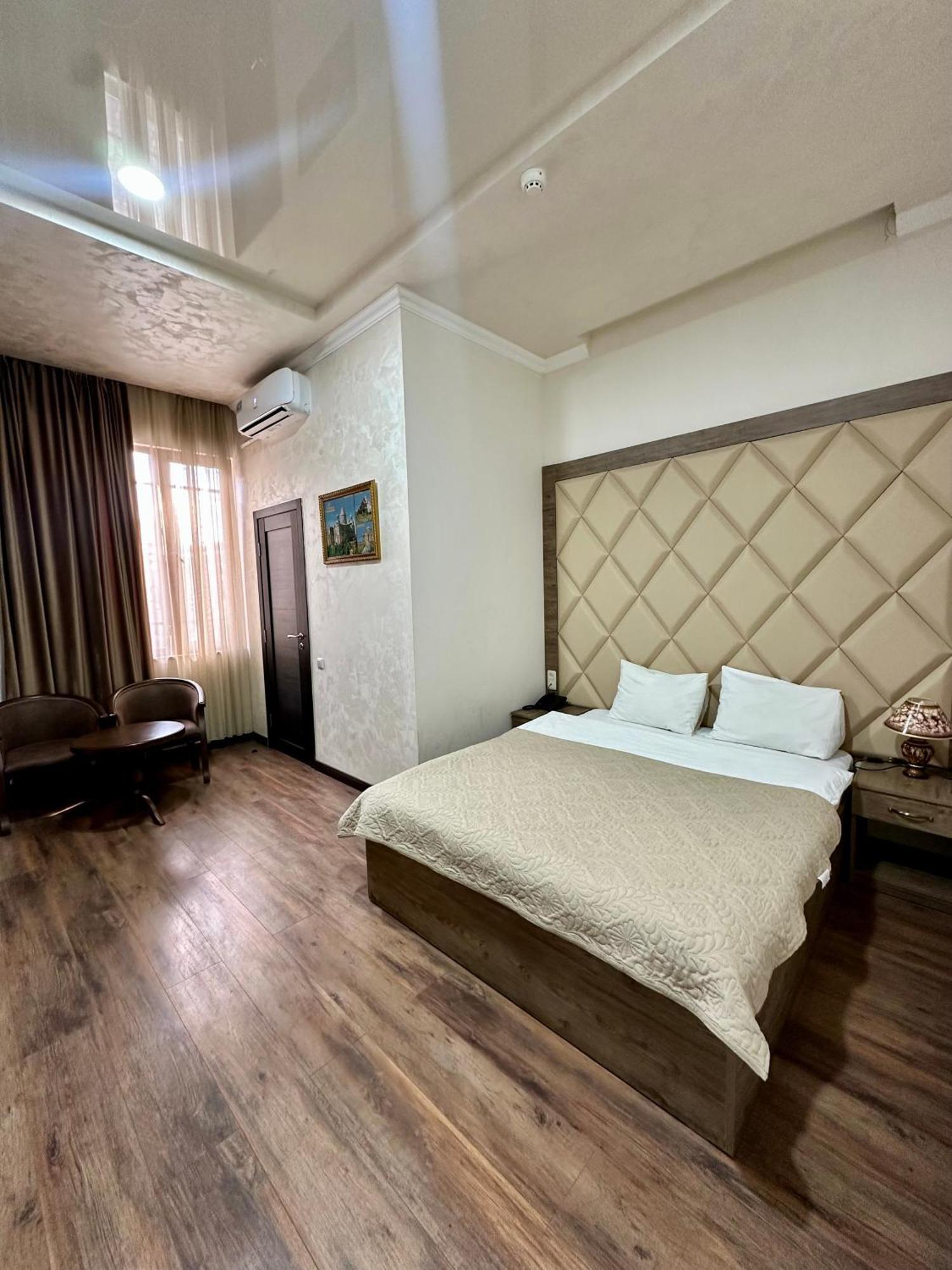 Hotel Partiez Yerevan Luaran gambar